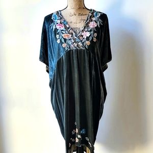 Johnny Was Velvet Tunic Short Sleeve Size Medium